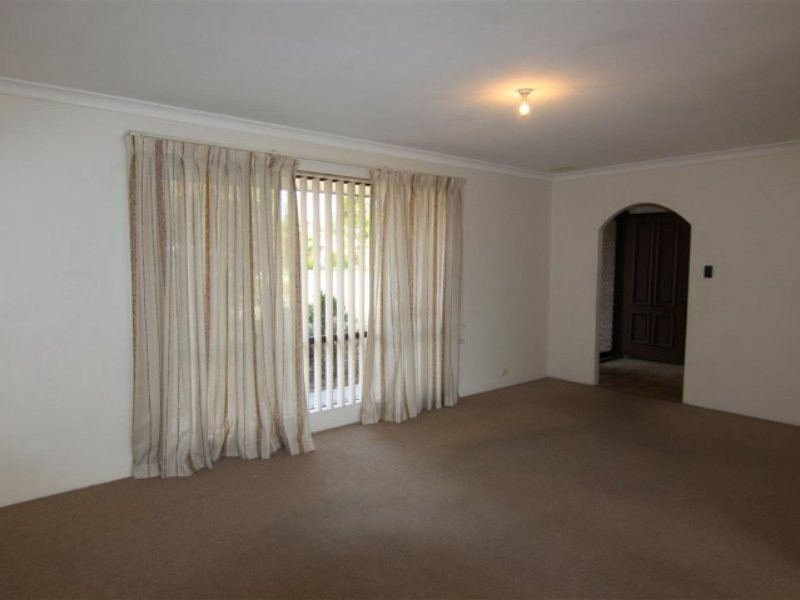 11 Kimberley Way, Parkwood WA 6147