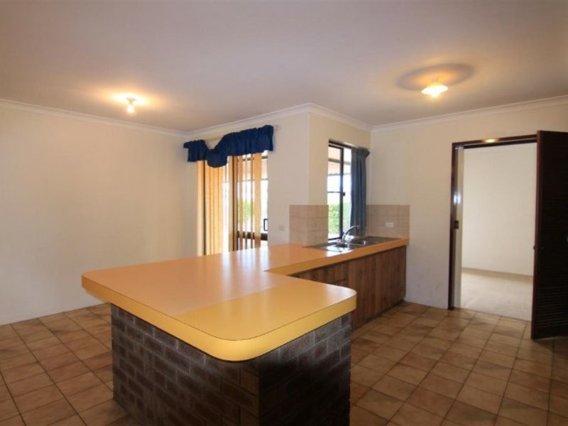 11 Kimberley Way, Parkwood WA 6147