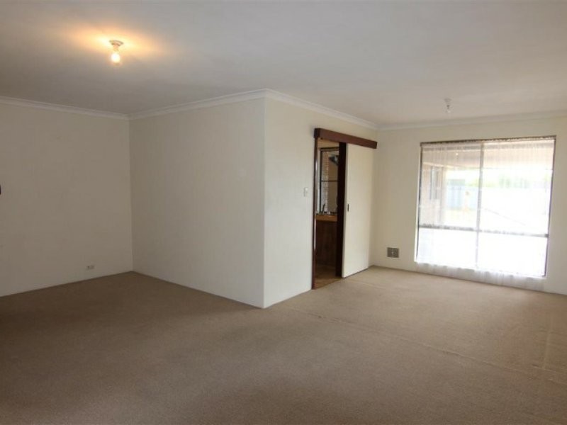 11 Kimberley Way, Parkwood WA 6147