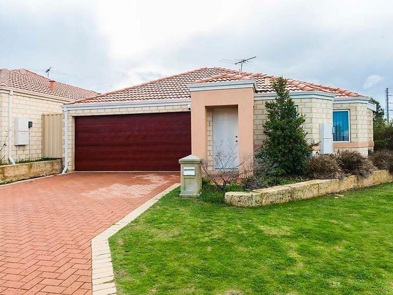 2 Penola Court, Clarkson WA 6030