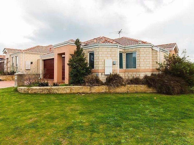2 Penola Court, Clarkson WA 6030