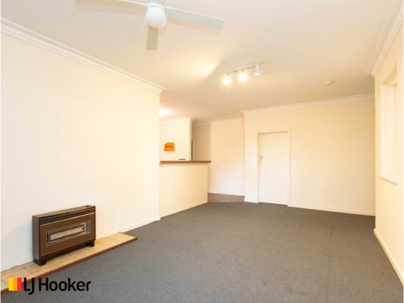 25 Holmes Street, Shelley WA 6148