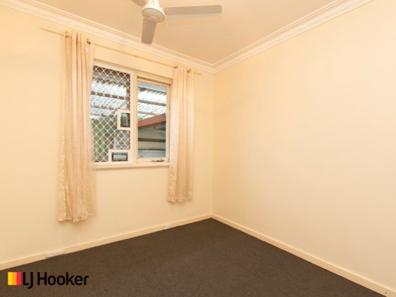 25 Holmes Street, Shelley WA 6148