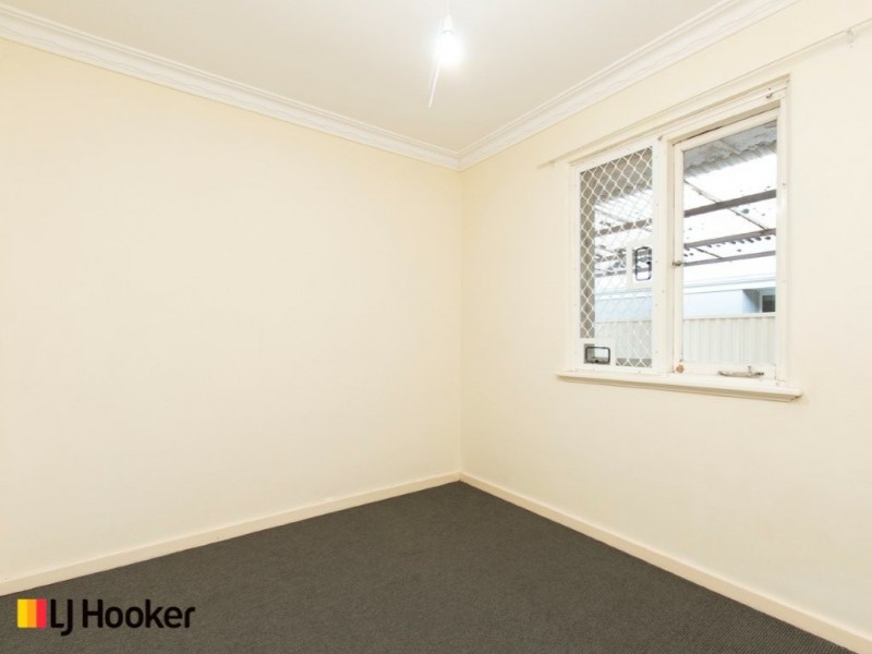 25 Holmes Street, Shelley WA 6148