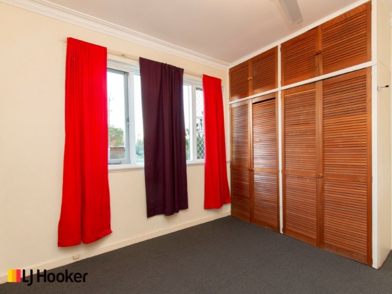 25 Holmes Street, Shelley WA 6148