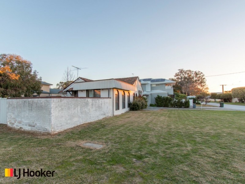25 Holmes Street, Shelley WA 6148