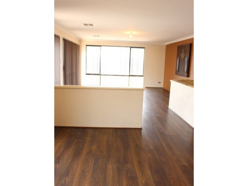 18 Gingerale Circle, Byford WA 6122