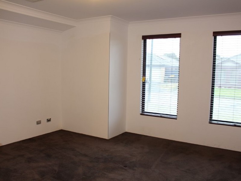 18 Gingerale Circle, Byford WA 6122