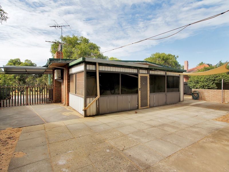 28 Quinlan Street, Coolbellup WA 6163