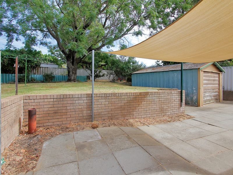 28 Quinlan Street, Coolbellup WA 6163