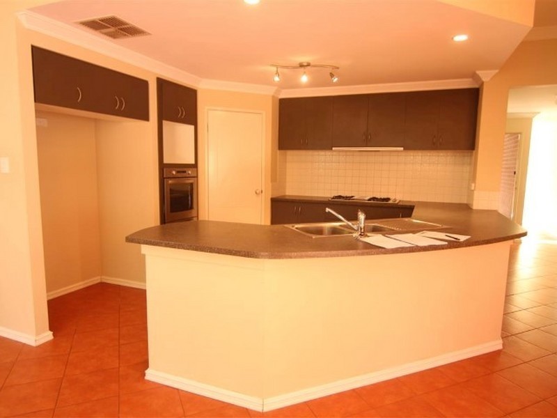 37B Leach Avenue, Riverton WA 6148