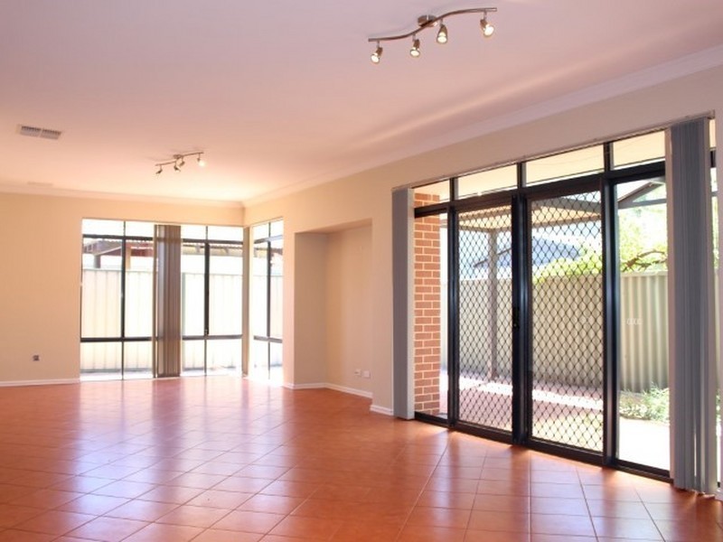 37B Leach Avenue, Riverton WA 6148