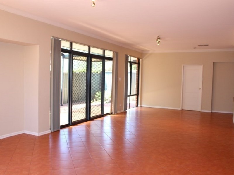 37B Leach Avenue, Riverton WA 6148