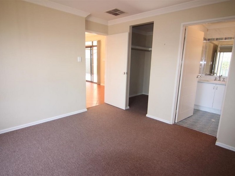 37B Leach Avenue, Riverton WA 6148