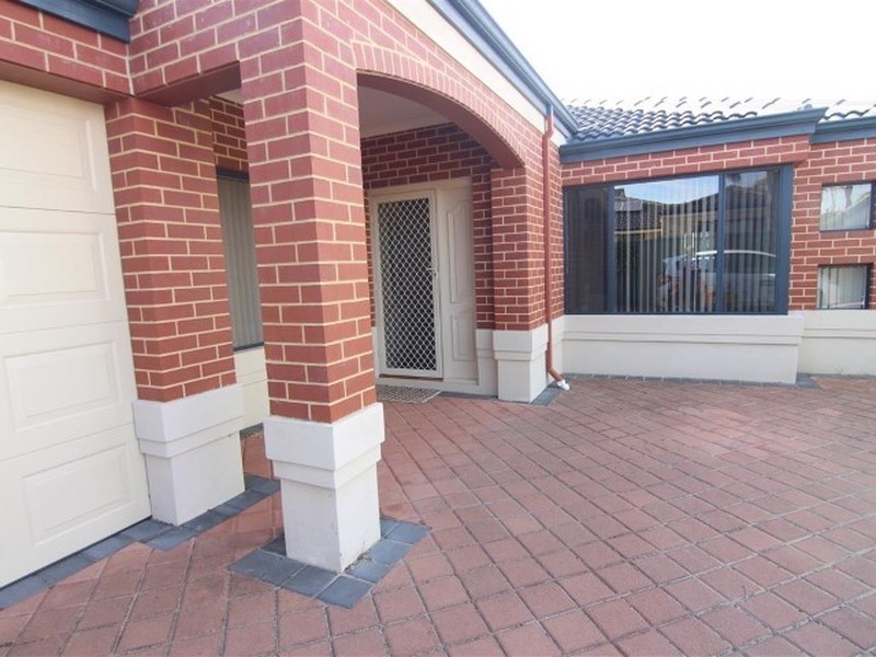 37B Leach Avenue, Riverton WA 6148
