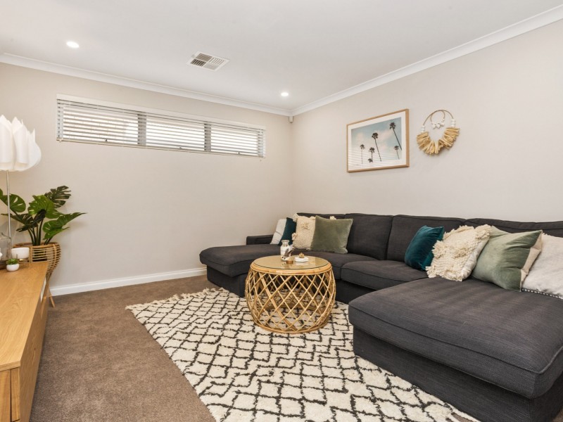 19 Willis Terrace, Hammond Park WA 6164