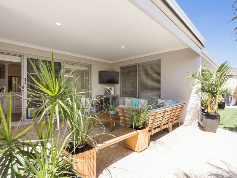 19 Willis Terrace, Hammond Park WA 6164