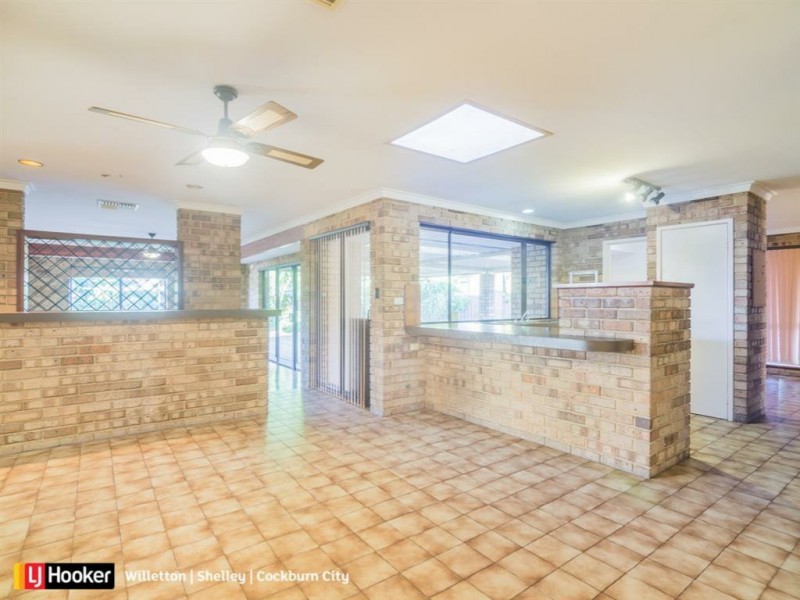 18 Leonard Way, Spearwood WA 6163
