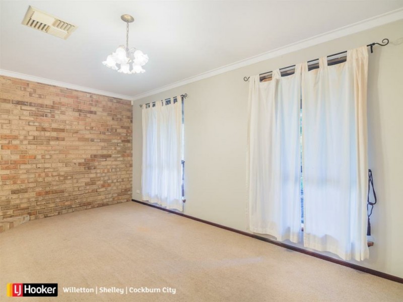18 Leonard Way, Spearwood WA 6163