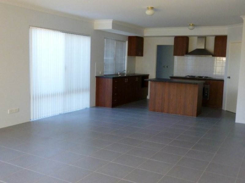 5 Caper Place, Success WA 6164