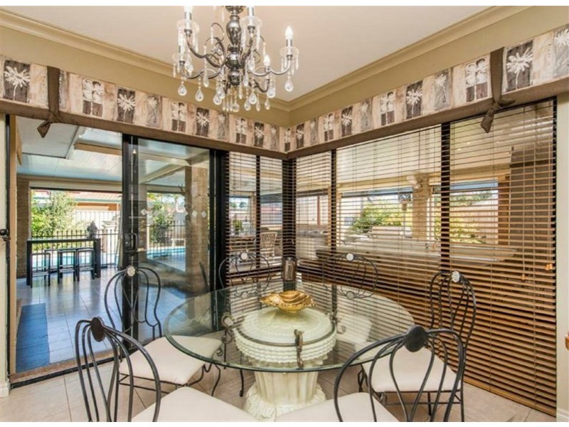 32 Roebuck Avenue, Canning Vale WA 6155