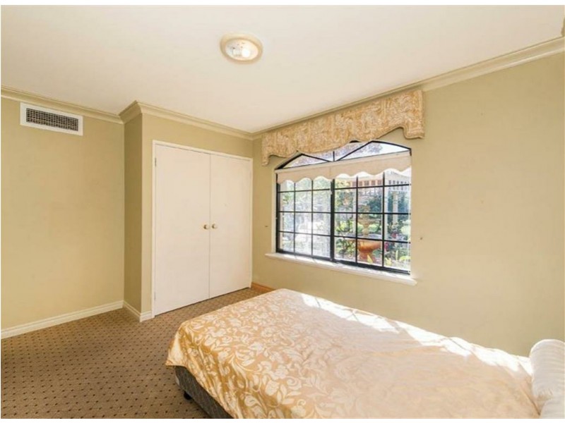 32 Roebuck Avenue, Canning Vale WA 6155