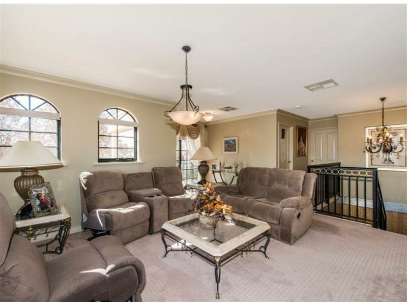 32 Roebuck Avenue, Canning Vale WA 6155