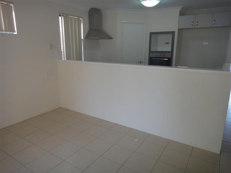 4/17-21 Third Avenue, Kelmscott WA 6111