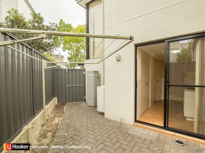 3 The Lakes Boulevard, Jandakot WA 6164