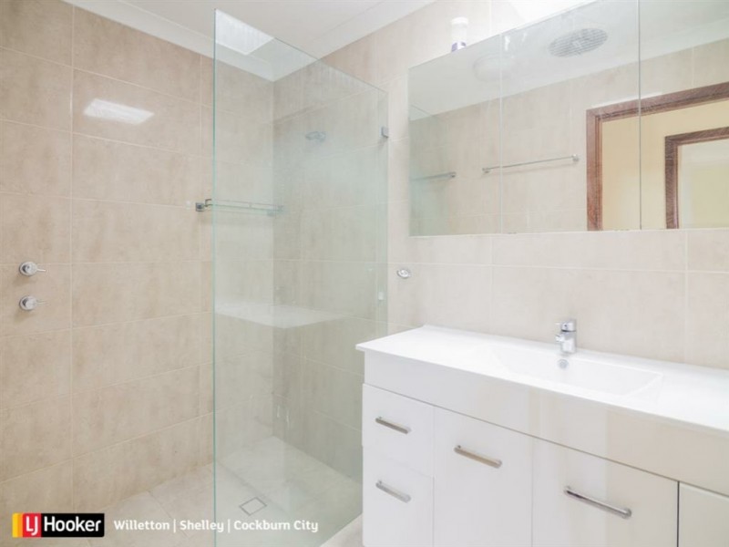 6 Manus Place, Parkwood WA 6147