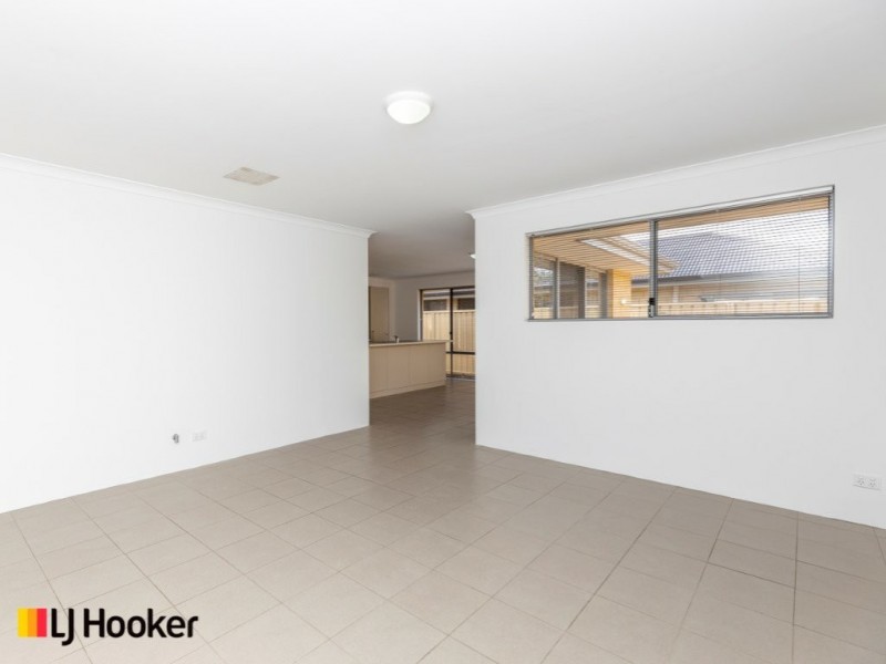 23 Mariposa Gardens, Success WA 6164