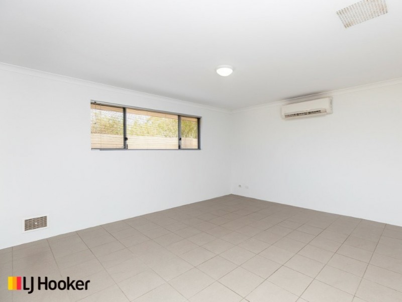 23 Mariposa Gardens, Success WA 6164