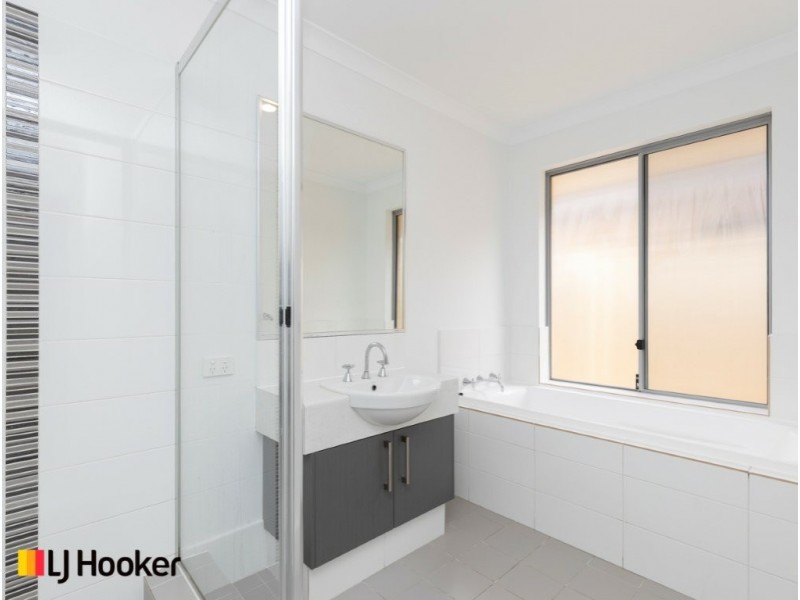 23 Mariposa Gardens, Success WA 6164