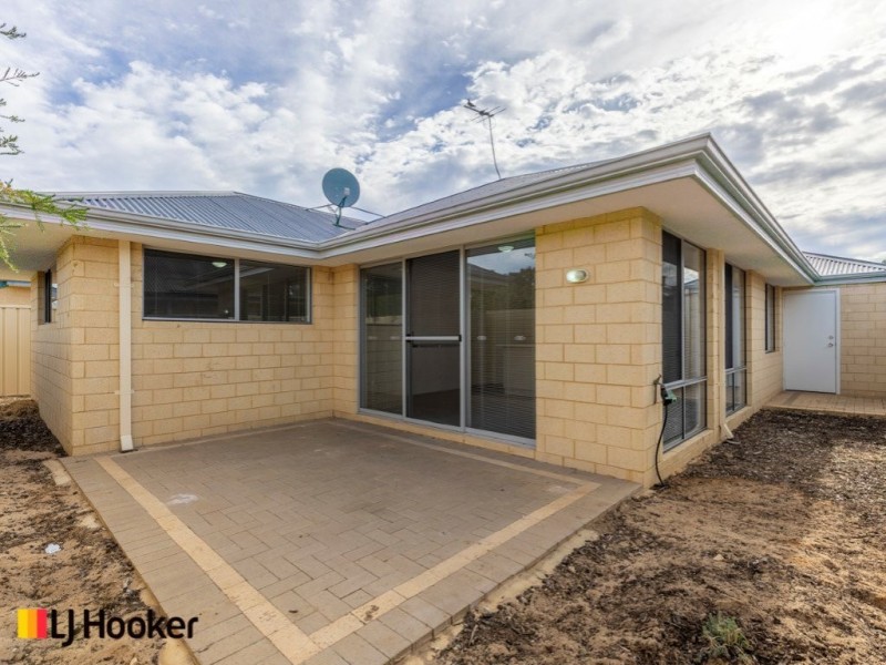 23 Mariposa Gardens, Success WA 6164