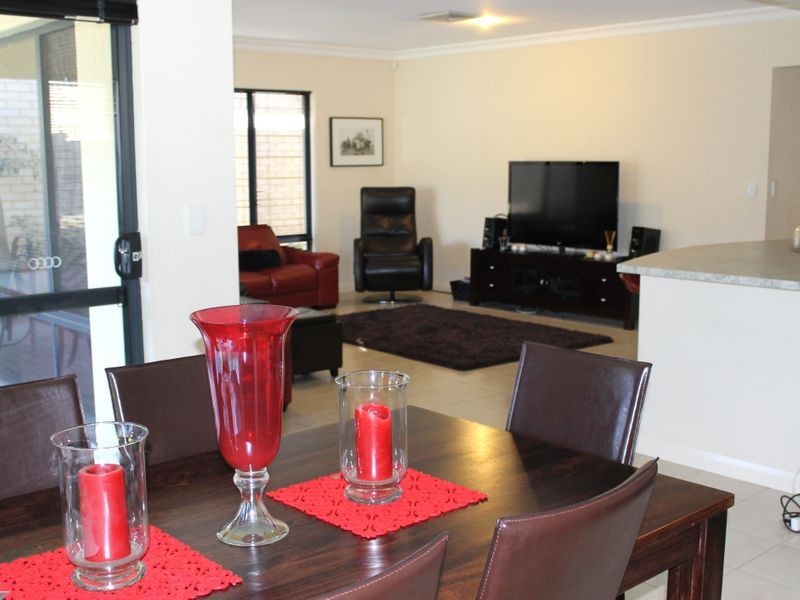 37 Modillion Avenue North, Shelley WA 6148