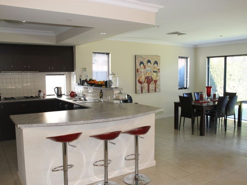 37 Modillion Avenue North, Shelley WA 6148