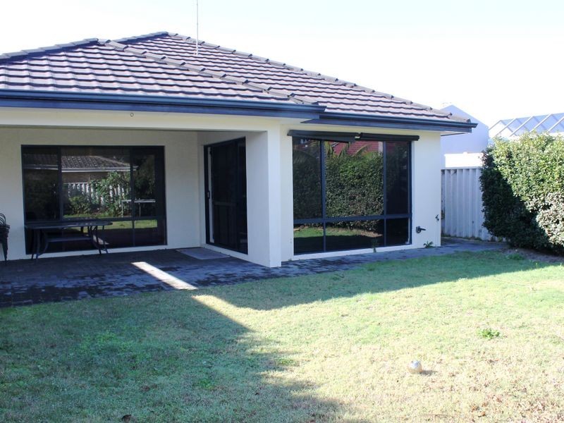 37 Modillion Avenue North, Shelley WA 6148