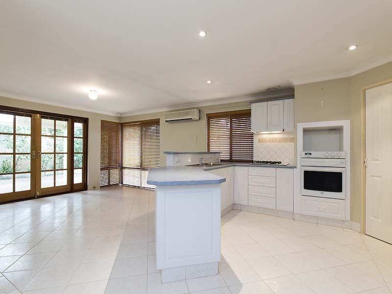 8a Pendock Place, Willetton WA 6155
