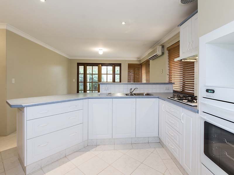 8a Pendock Place, Willetton WA 6155