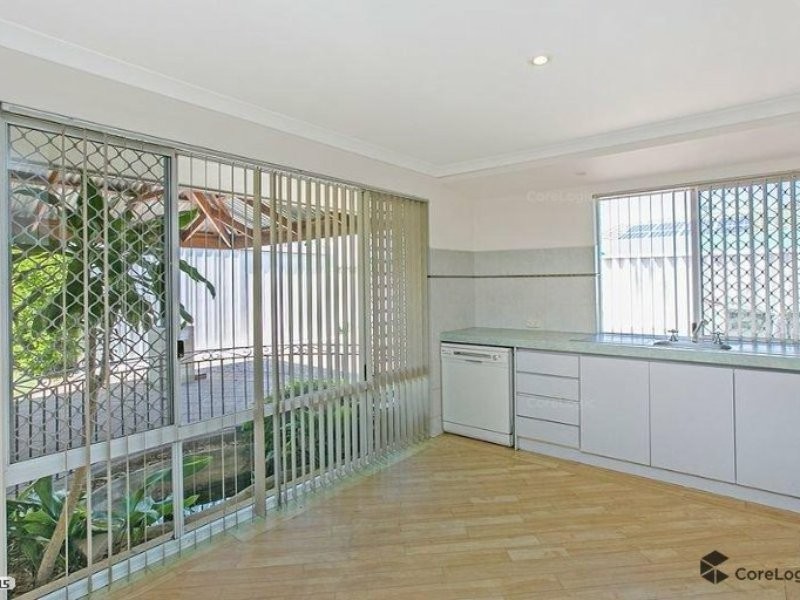 128 Dalrymple Drive, Leda WA 6170