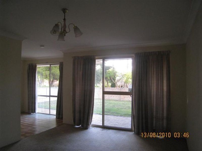 1/21 Mosiac Street, Shelley WA 6148