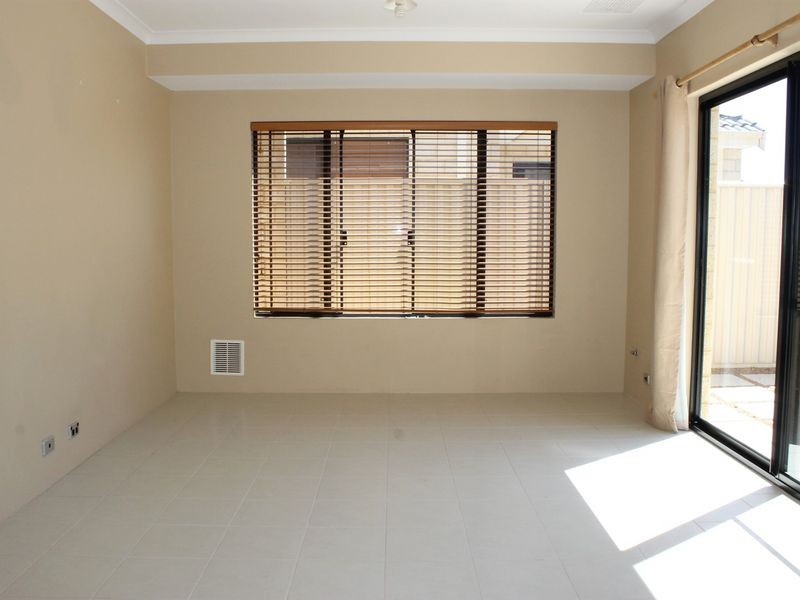 20b Edward Street, Queens Park WA 6107