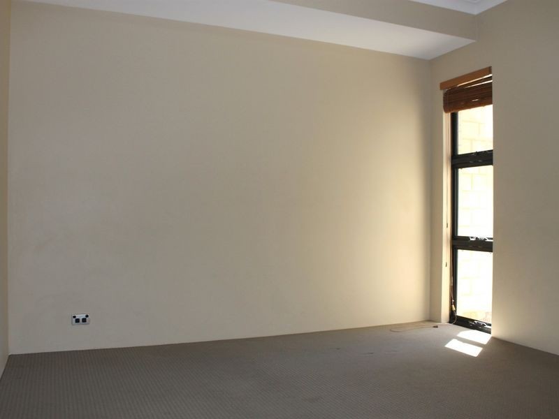 20b Edward Street, Queens Park WA 6107