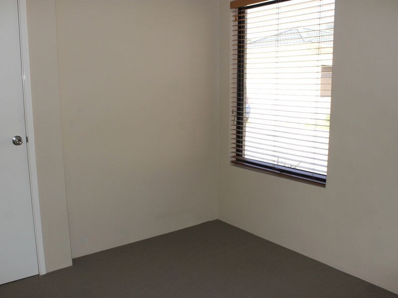 20b Edward Street, Queens Park WA 6107