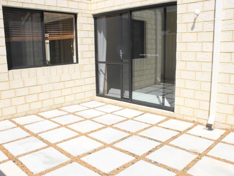 20b Edward Street, Queens Park WA 6107