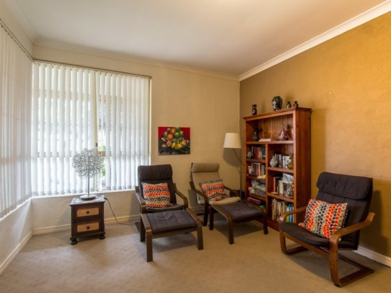 15 Chaparral Crescent, Willetton WA 6155