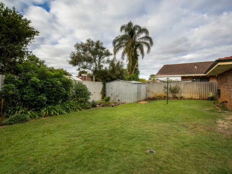 15 Chaparral Crescent, Willetton WA 6155