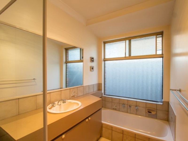 15 Chaparral Crescent, Willetton WA 6155