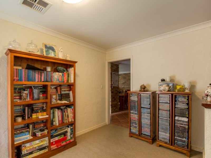 15 Chaparral Crescent, Willetton WA 6155