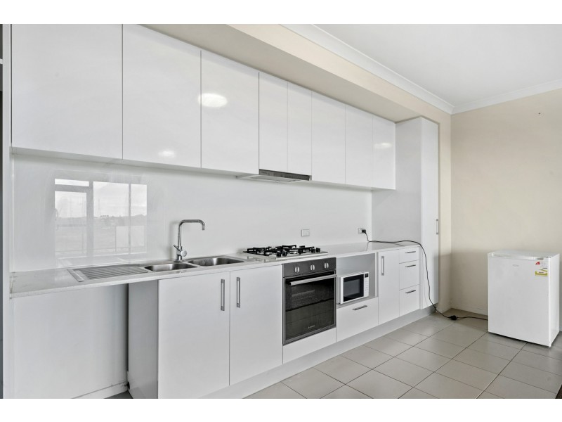 401/25 Malata Crescent, Success WA 6164